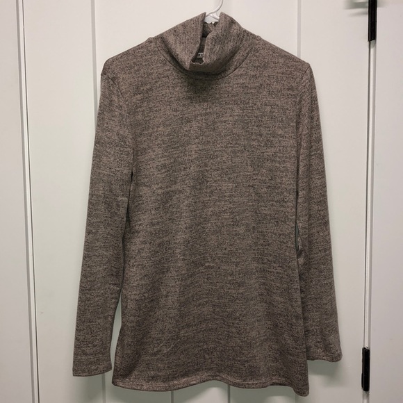 Fitted Turtleneck Top - Picture 2 of 3